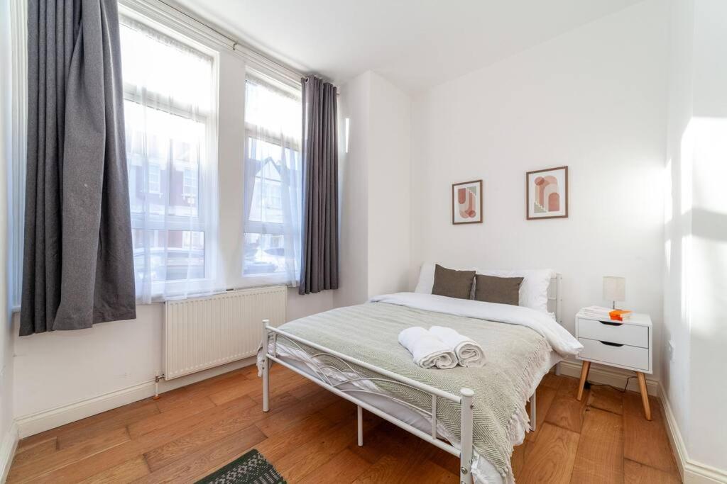 Sleek & Modern 2 Bd In - Sleeps 7 - Parking Appartamento *