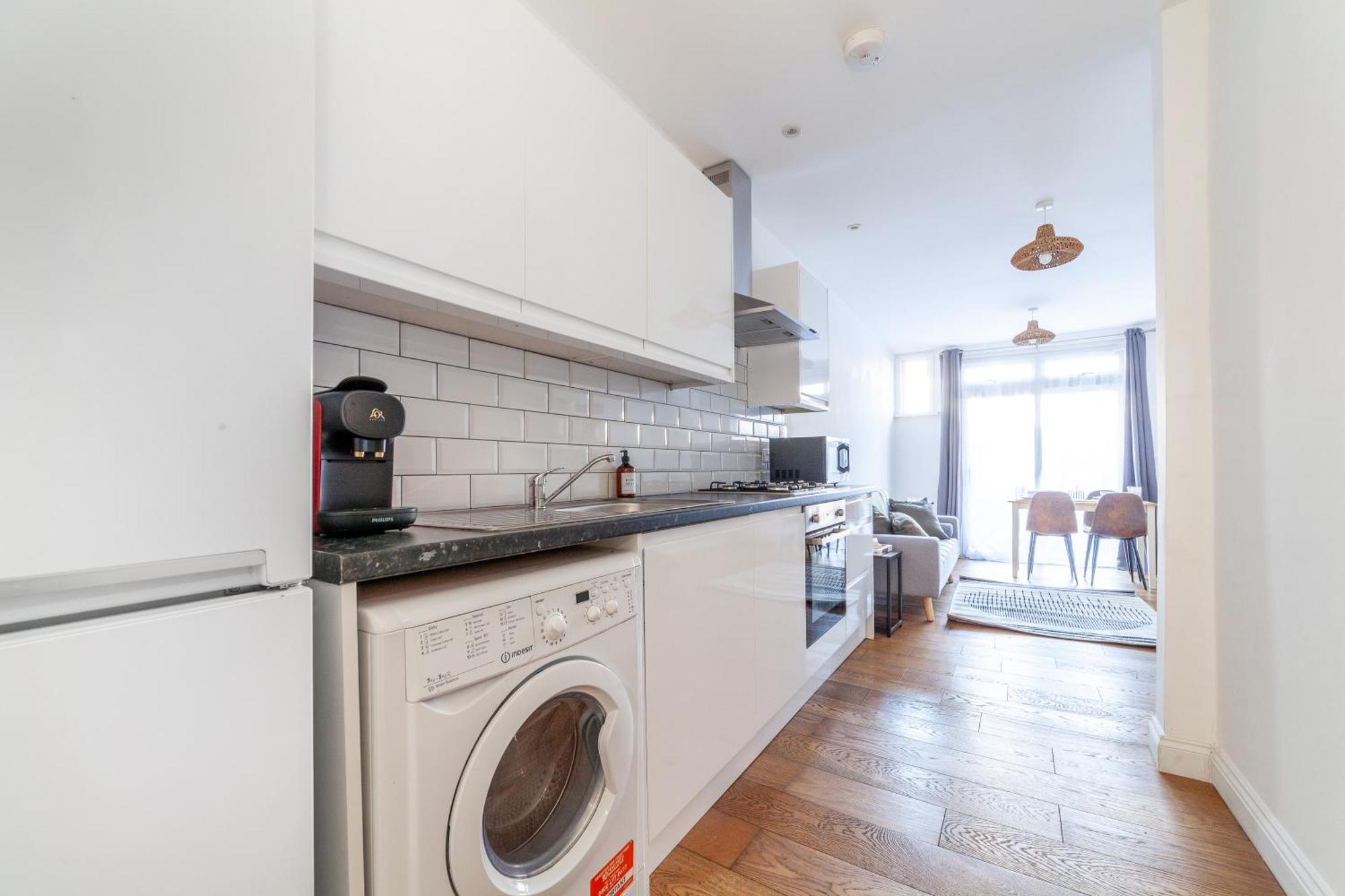 Appartamento Sleek & Modern 2 Bd In - Sleeps 7 - Parking Londra